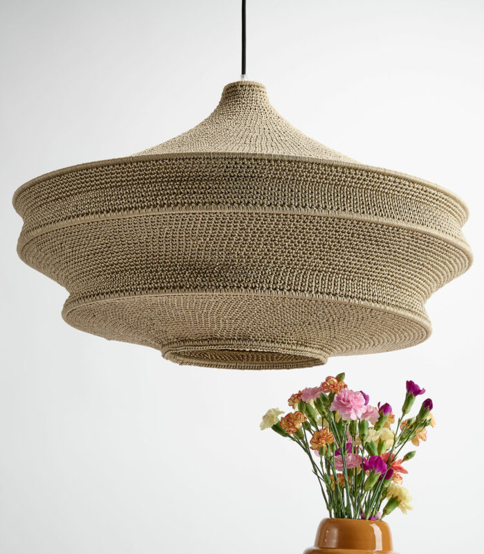 Très belle lampe en crochet de la marque Hamimi Design fabriquée au Maroc fait main
