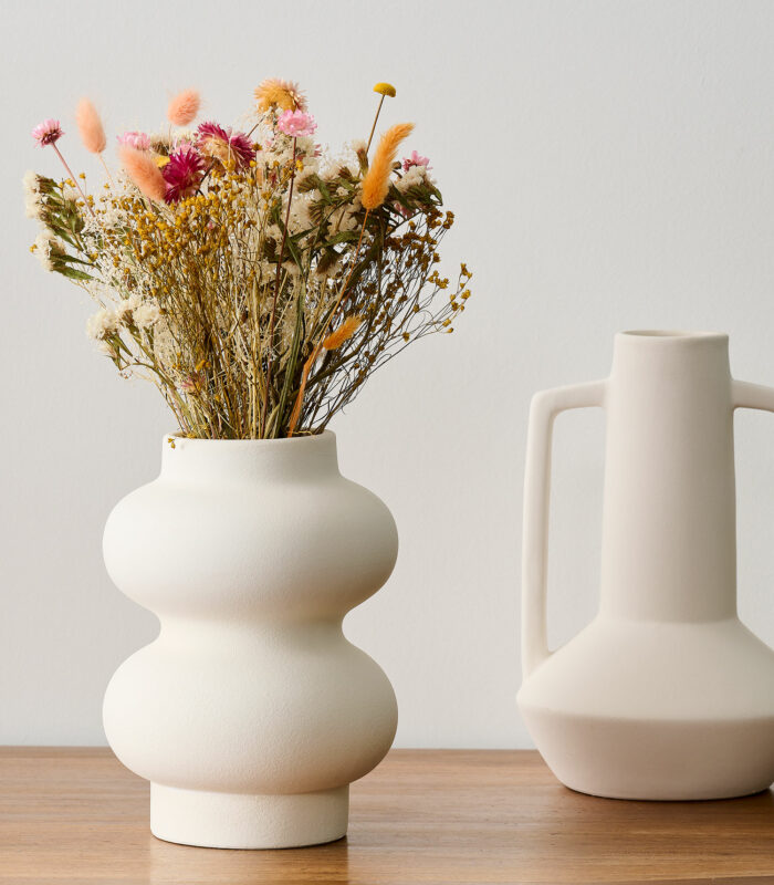 magnifique vase opjet en ceramic blanche texturée double